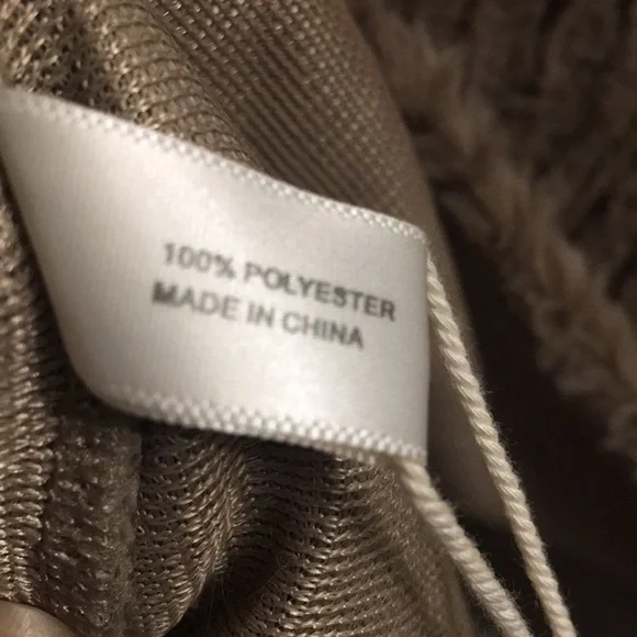 NWT FaDivo New York Sand Textured Poncho: One Size - Picture 7 of 7